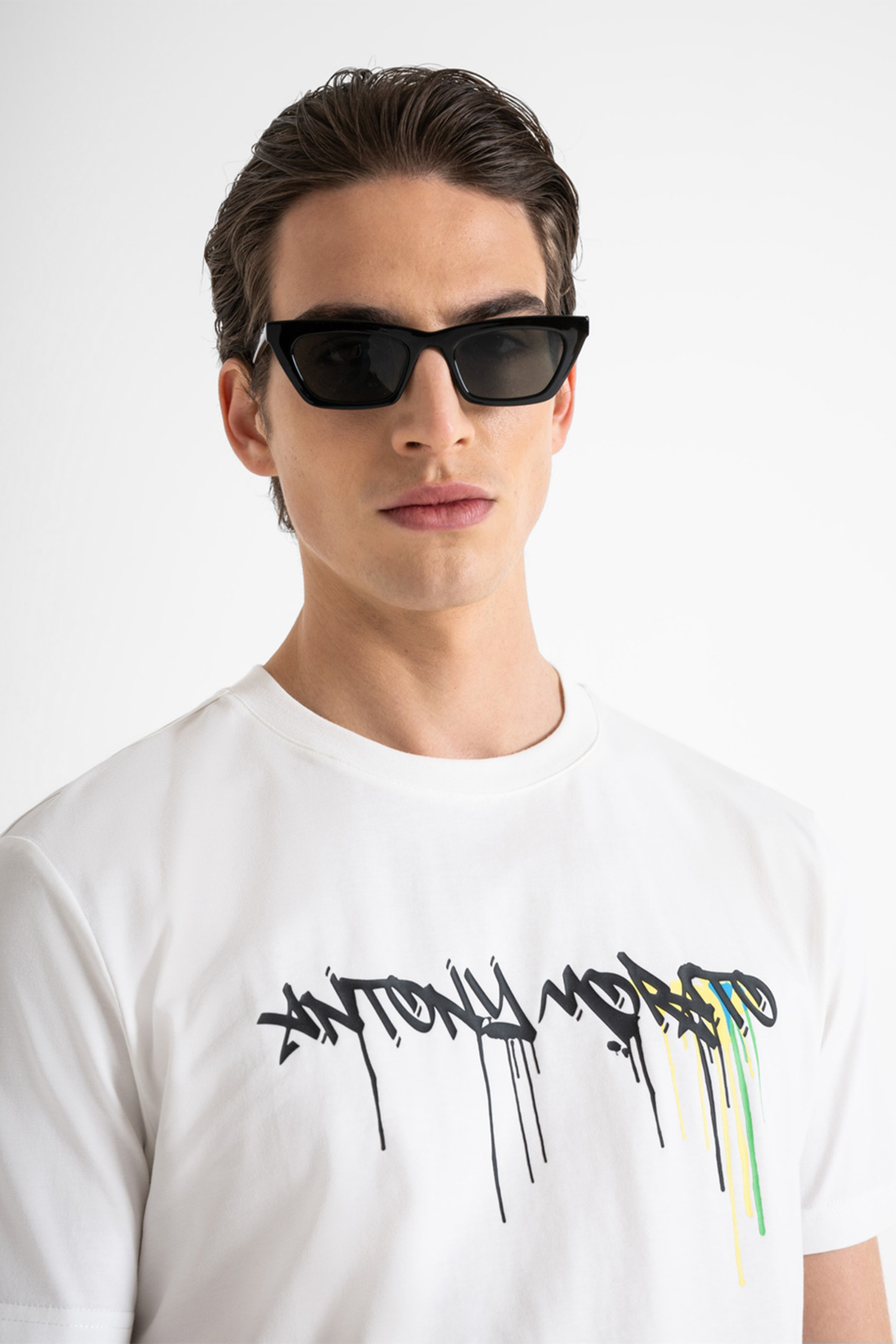 Чоловіча біла футболка Antony Morato MMKS02407.FA100240;1011