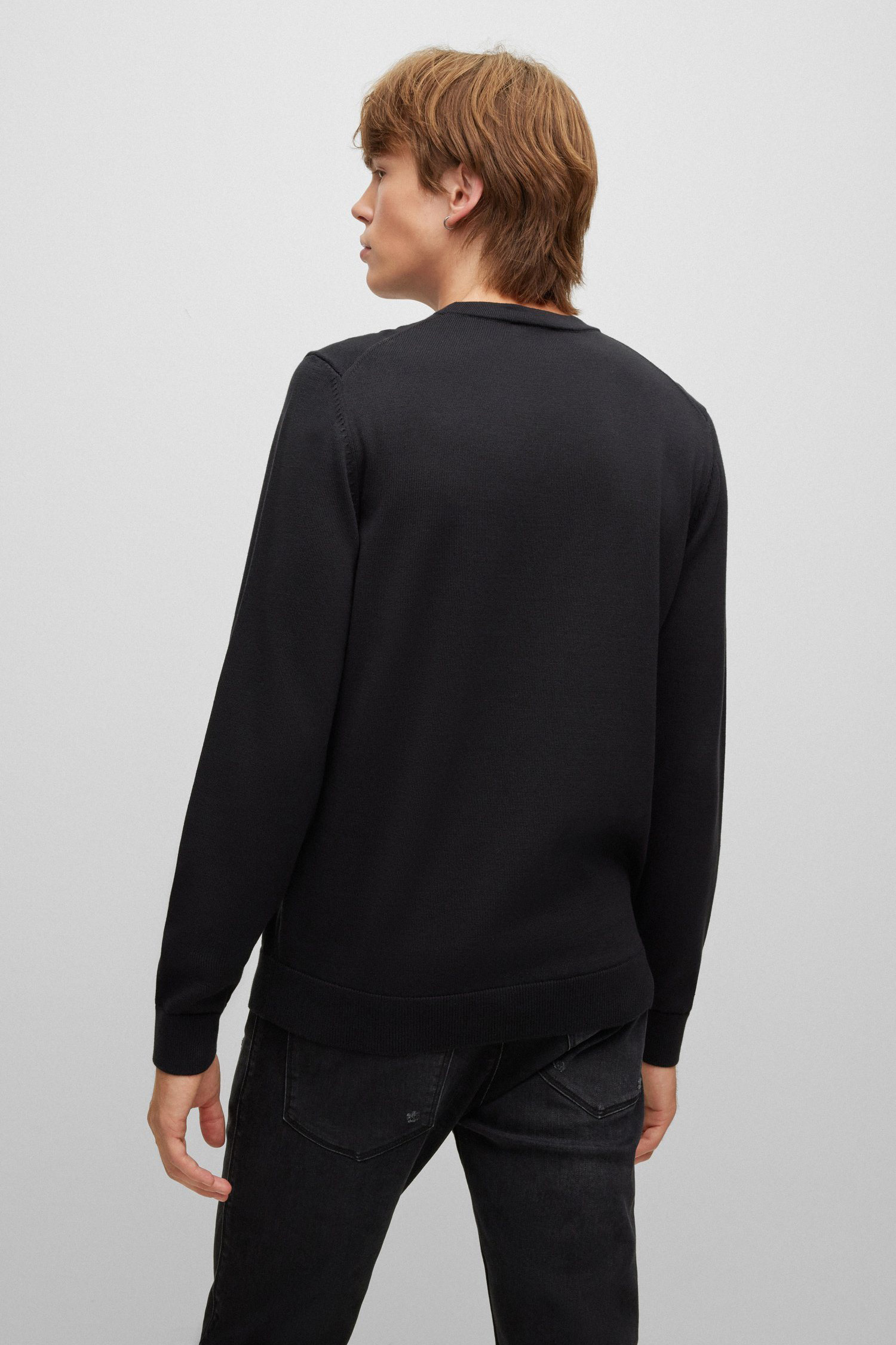 Мужской черный свитшот HUGO 50475083;001