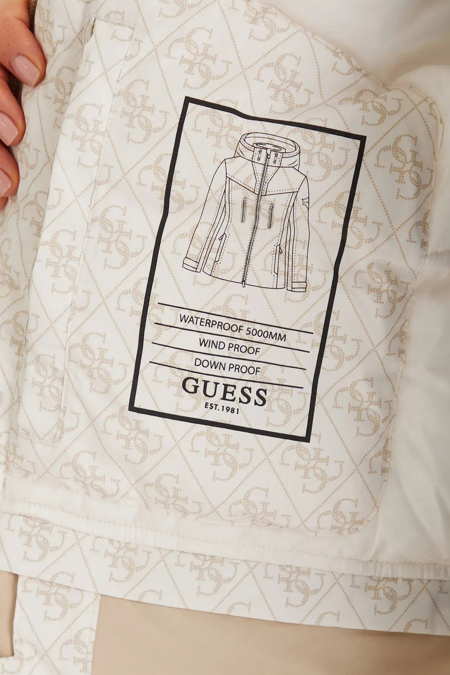 Женская лыжная куртка с узором Guess W5BL77.W3272;P0OA