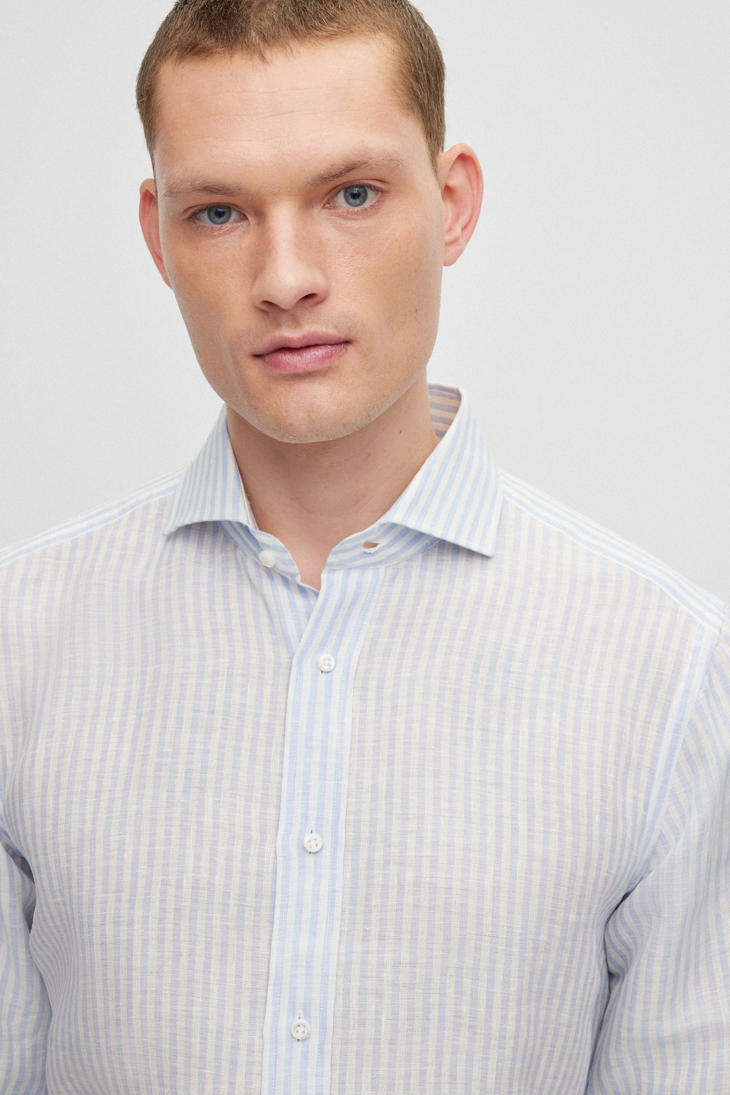 Чоловіча лляна сорочка у смужку BOSS 50490565;450