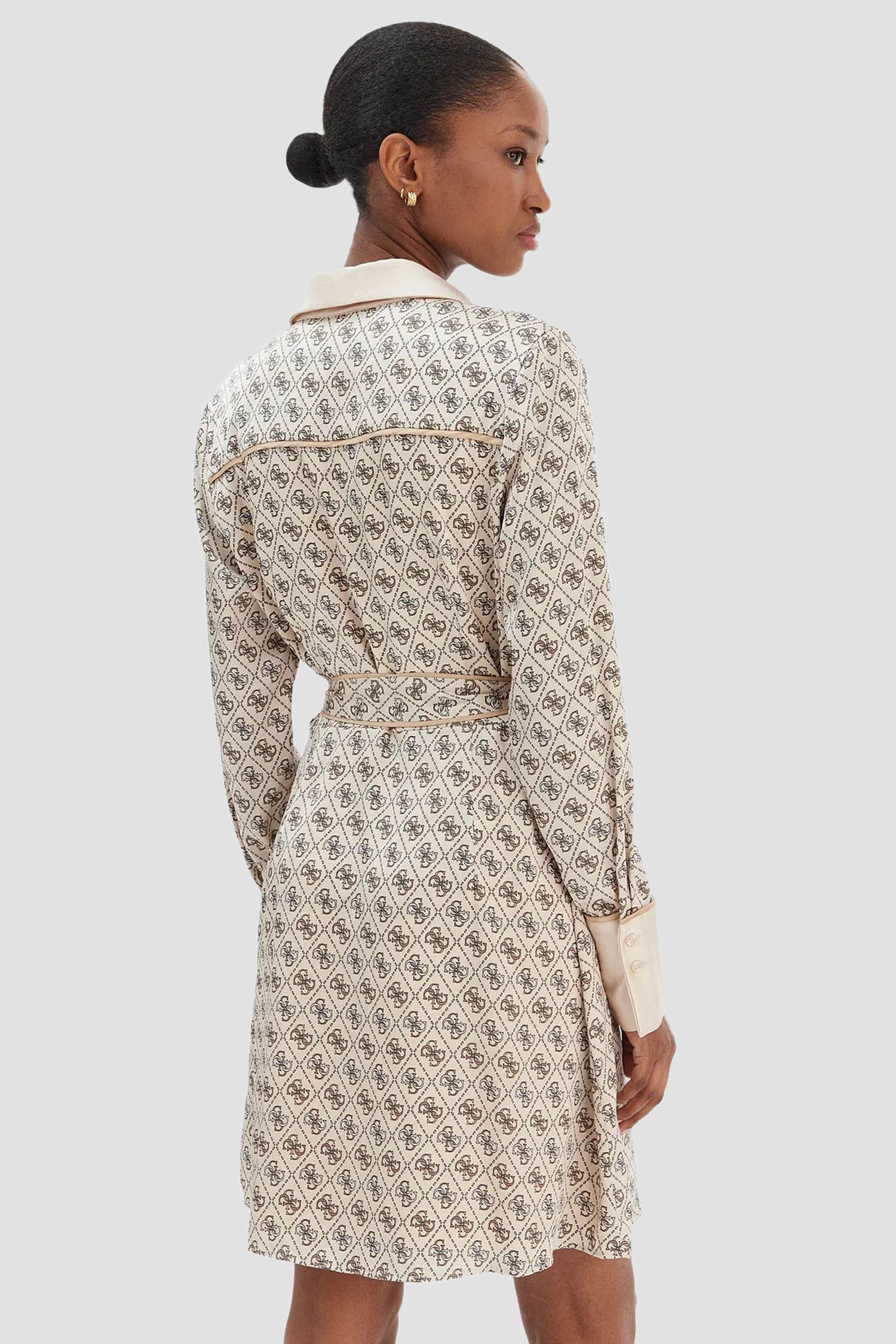 Жіноча бежева сукня з візерунком Guess W6RK90.WF1T2;P1WE