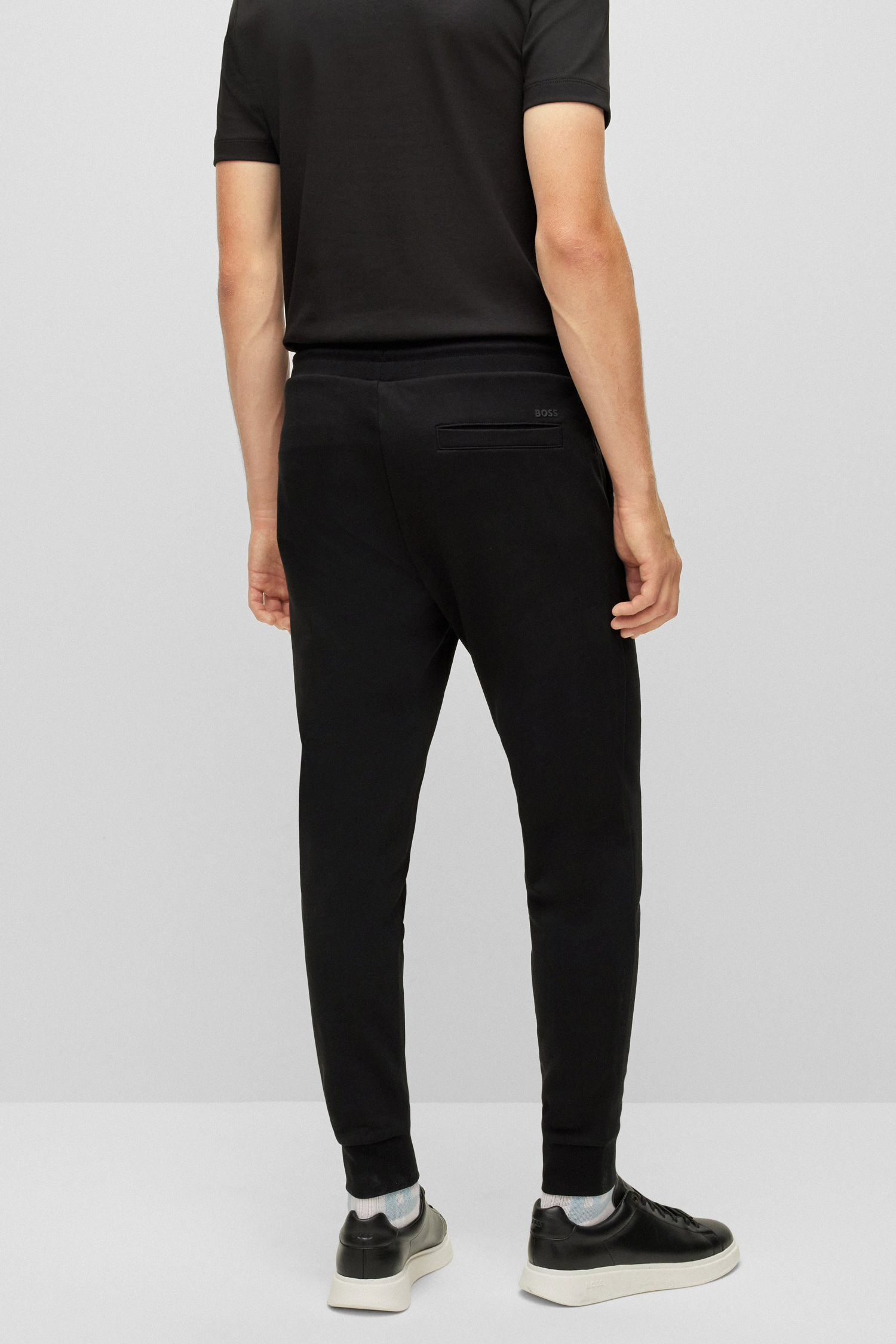 Чоловічі чорні спортивні штани BOSS 50471958;001