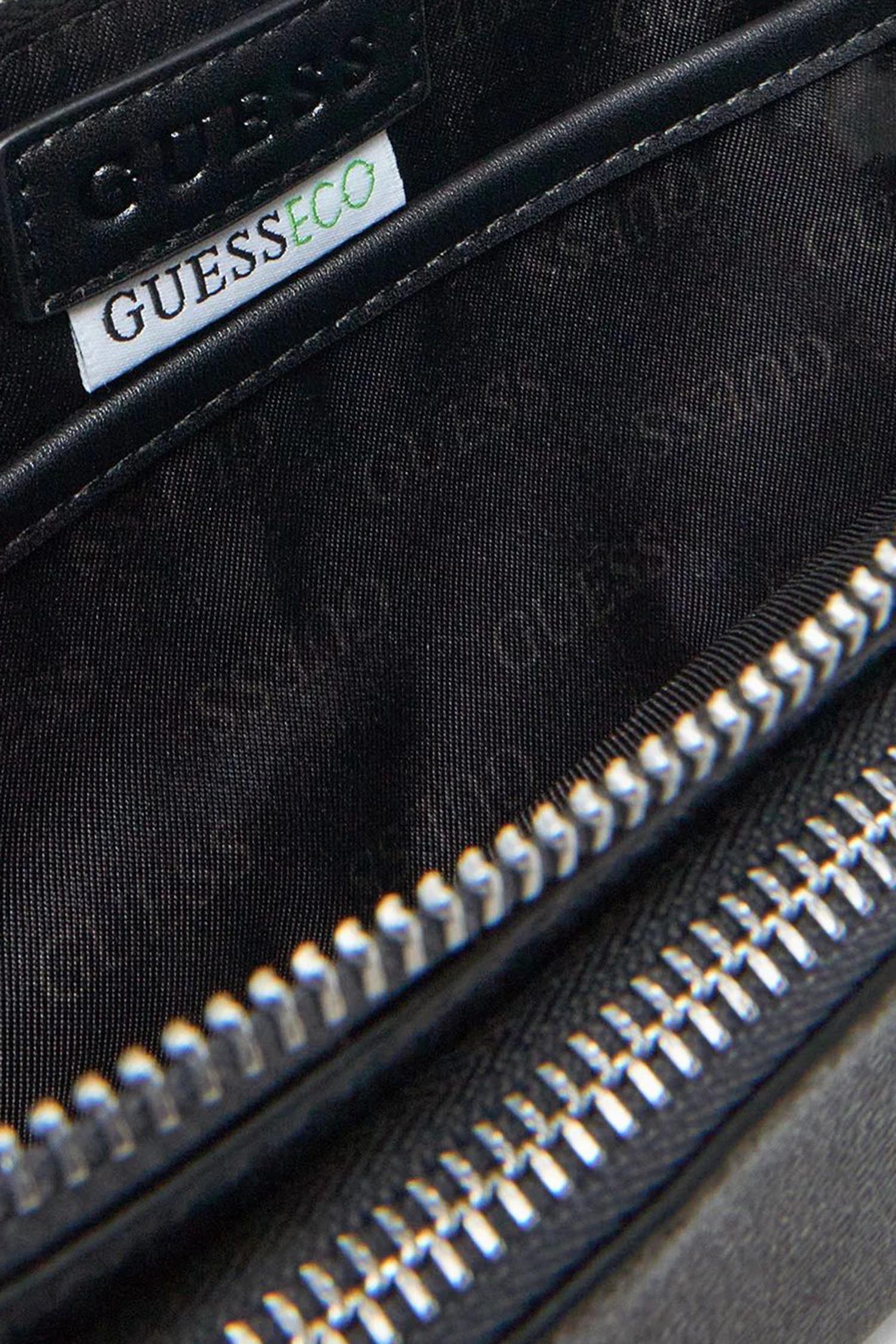 Чоловіча чорна поясна сумка Guess HMMILO.P5214;BLA