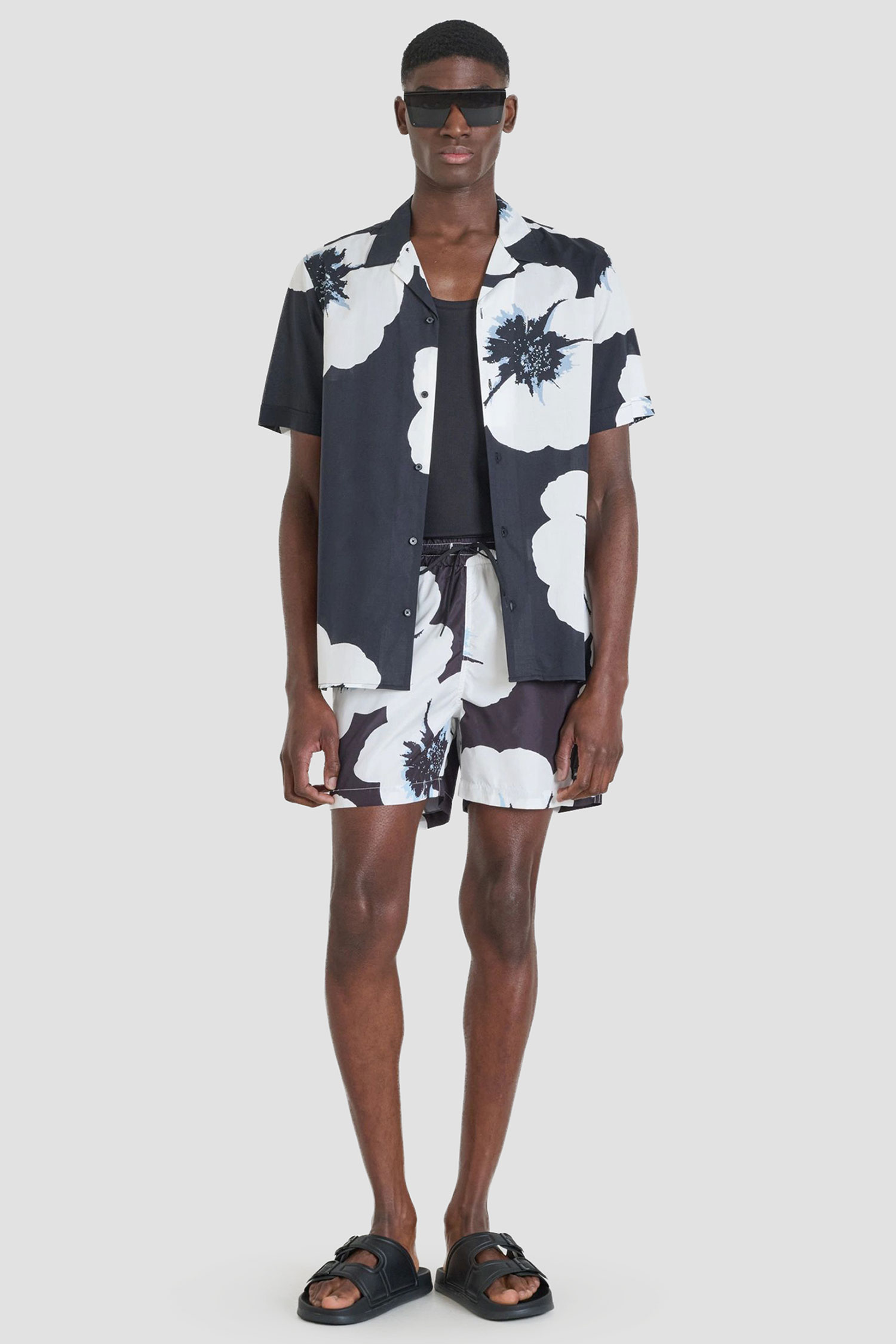 Мужские черные плавательные шорты с узором Antony Morato MMBW00084.FA650353;9000