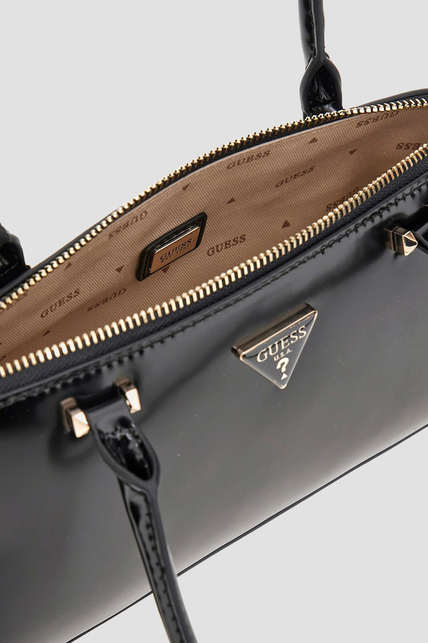 Женская черная сумка Guess HWNG94.96080;BLA