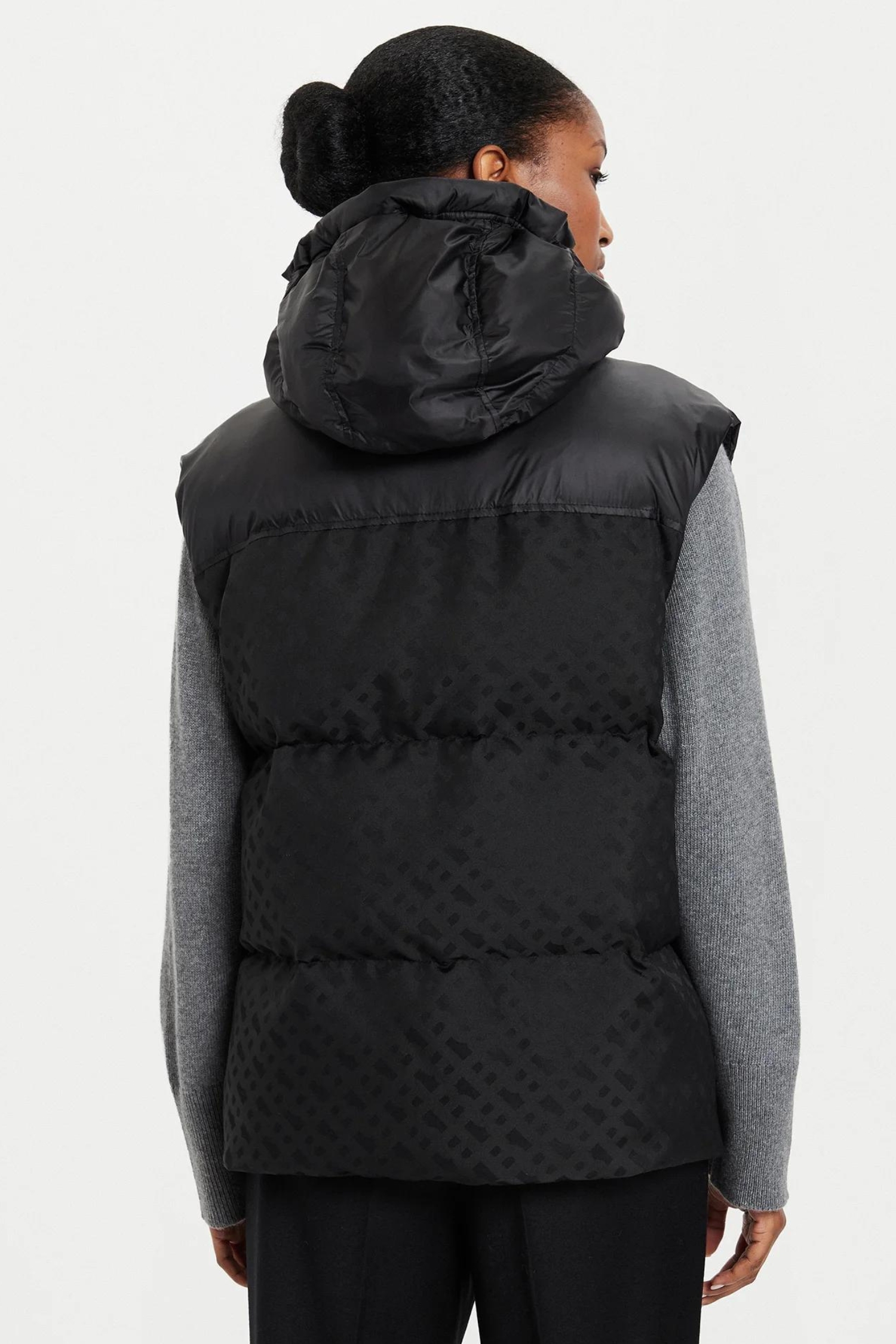 Жіночий чорний жилет BOSS 50518344;001