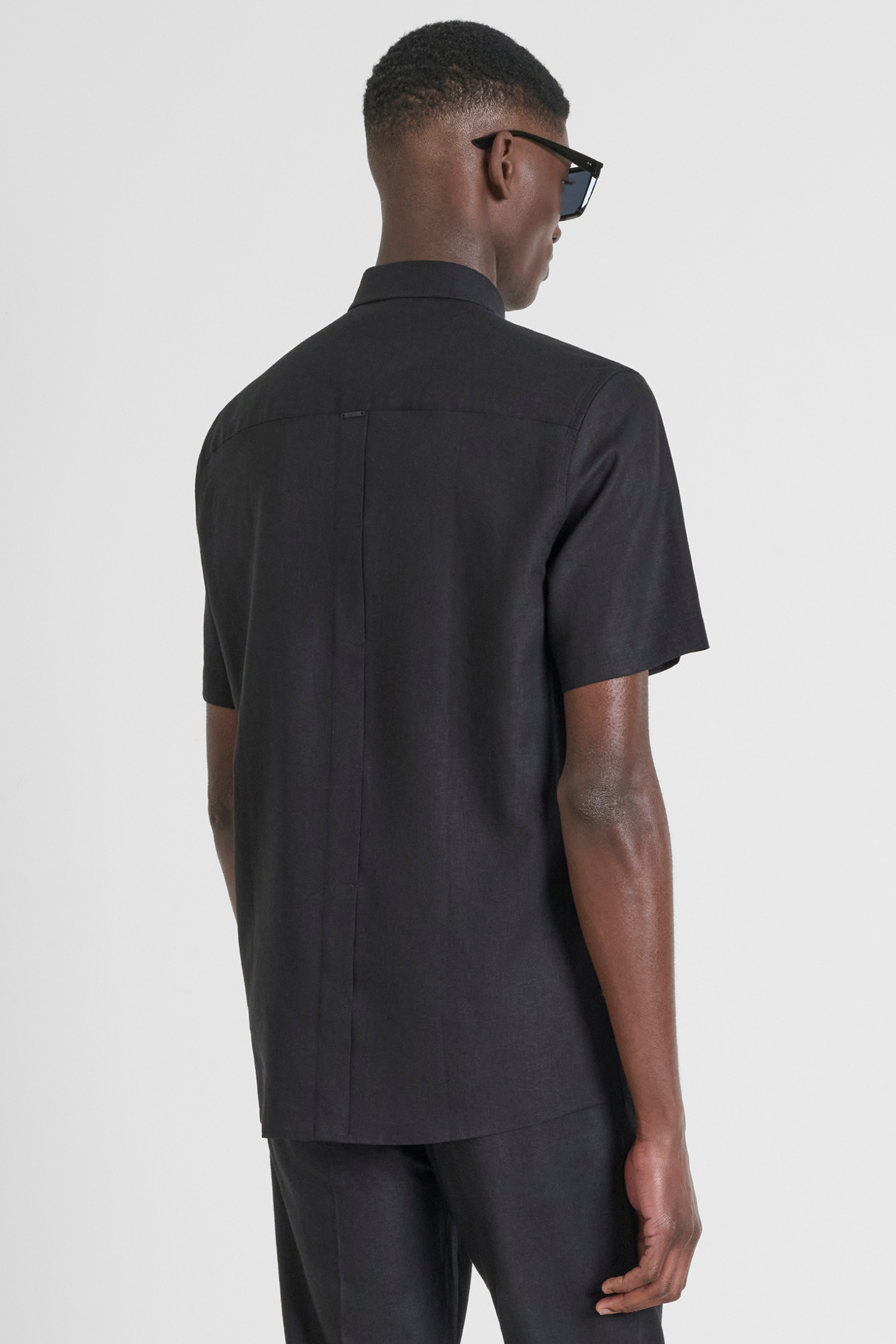 Мужская черная рубашка Antony Morato MMSS00194.FA400094;9000