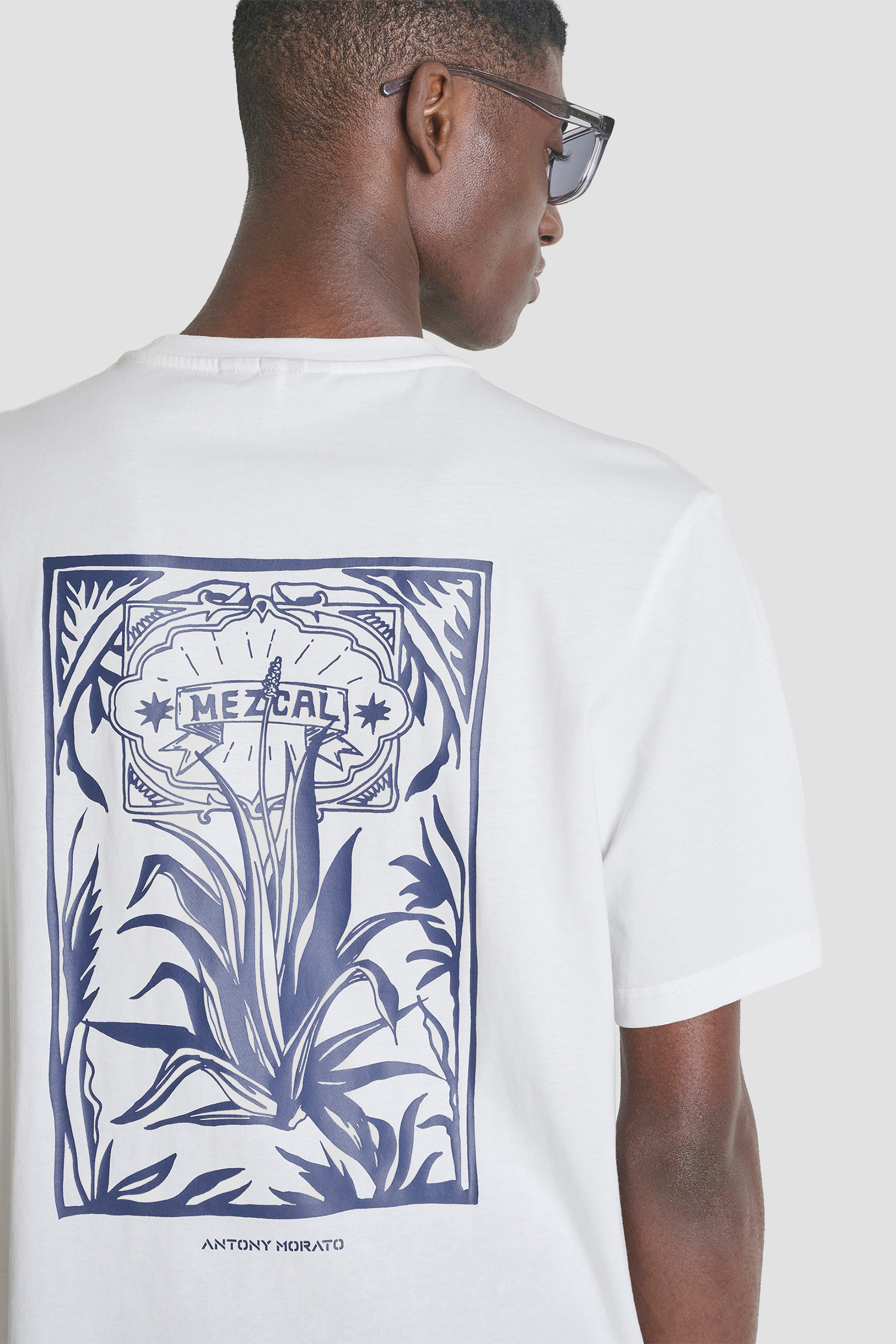 Мужская белая футболка Antony Morato MMKS02667.FA100240;1011