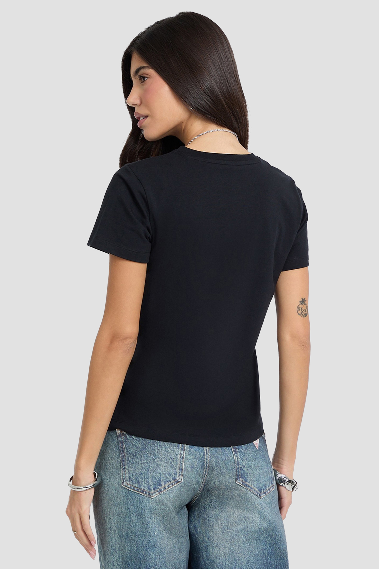 Женская черная футболка Guess Jeans W5BI09.J1314;JBLK