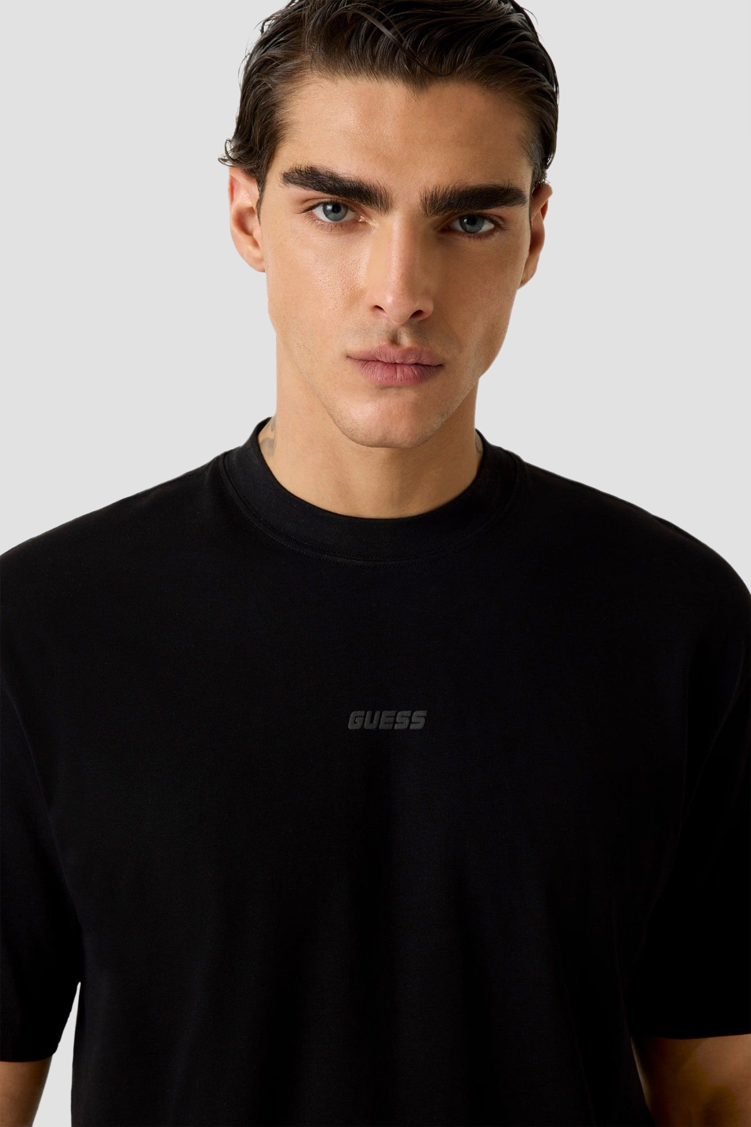 Чоловіча чорна футболка Guess Z6RI16.I3Z14;JBLK