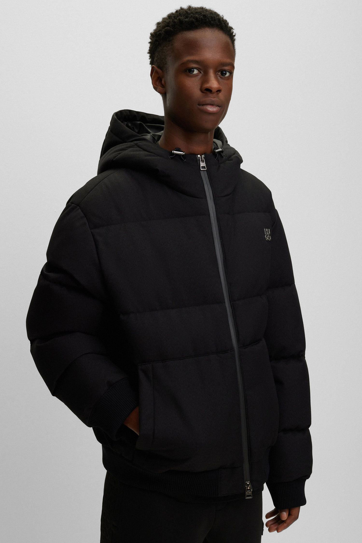 Мужская черная куртка HUGO 50496318;001