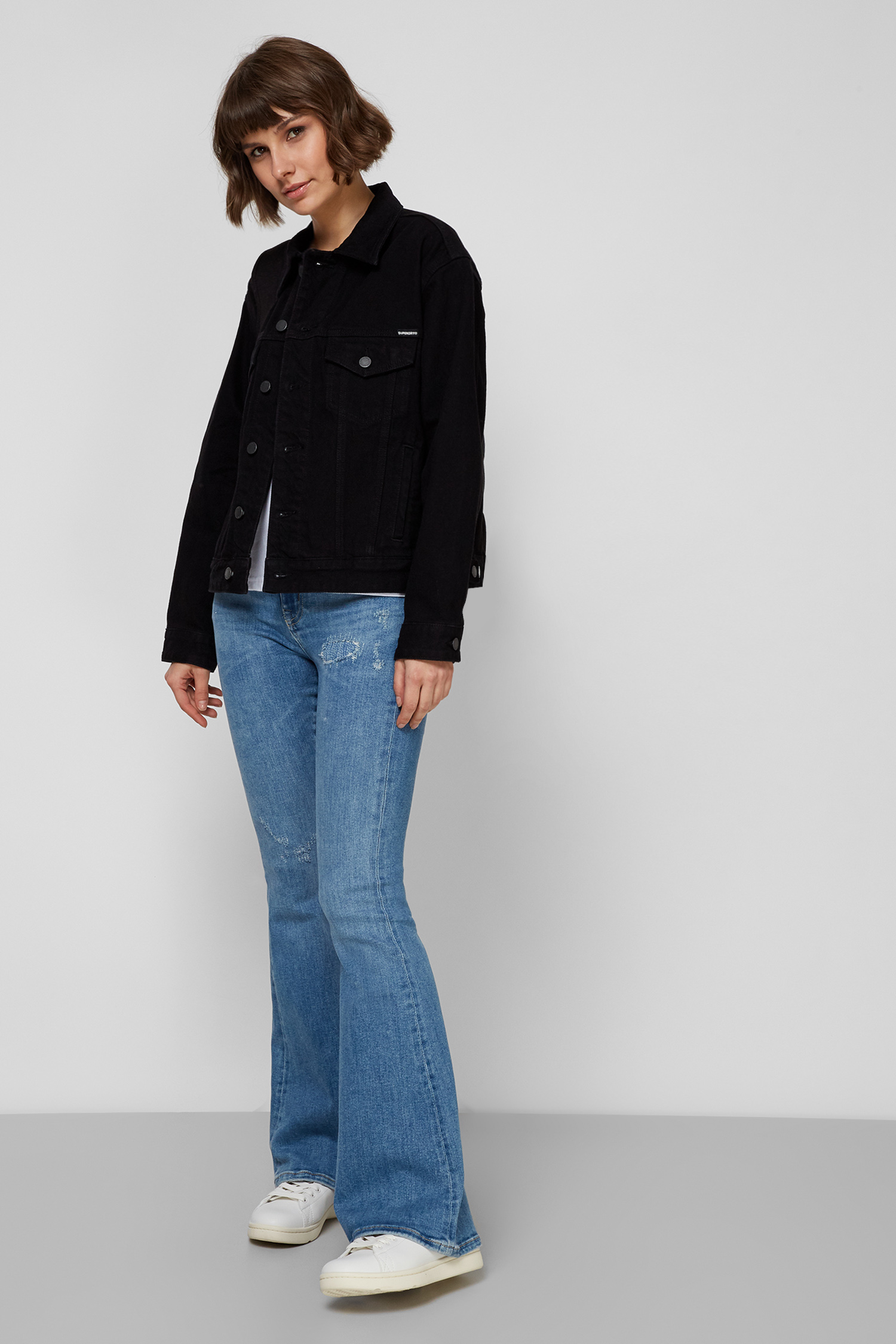 Жіноча чорна джинсова куртка SuperDry W5010139A;02A
