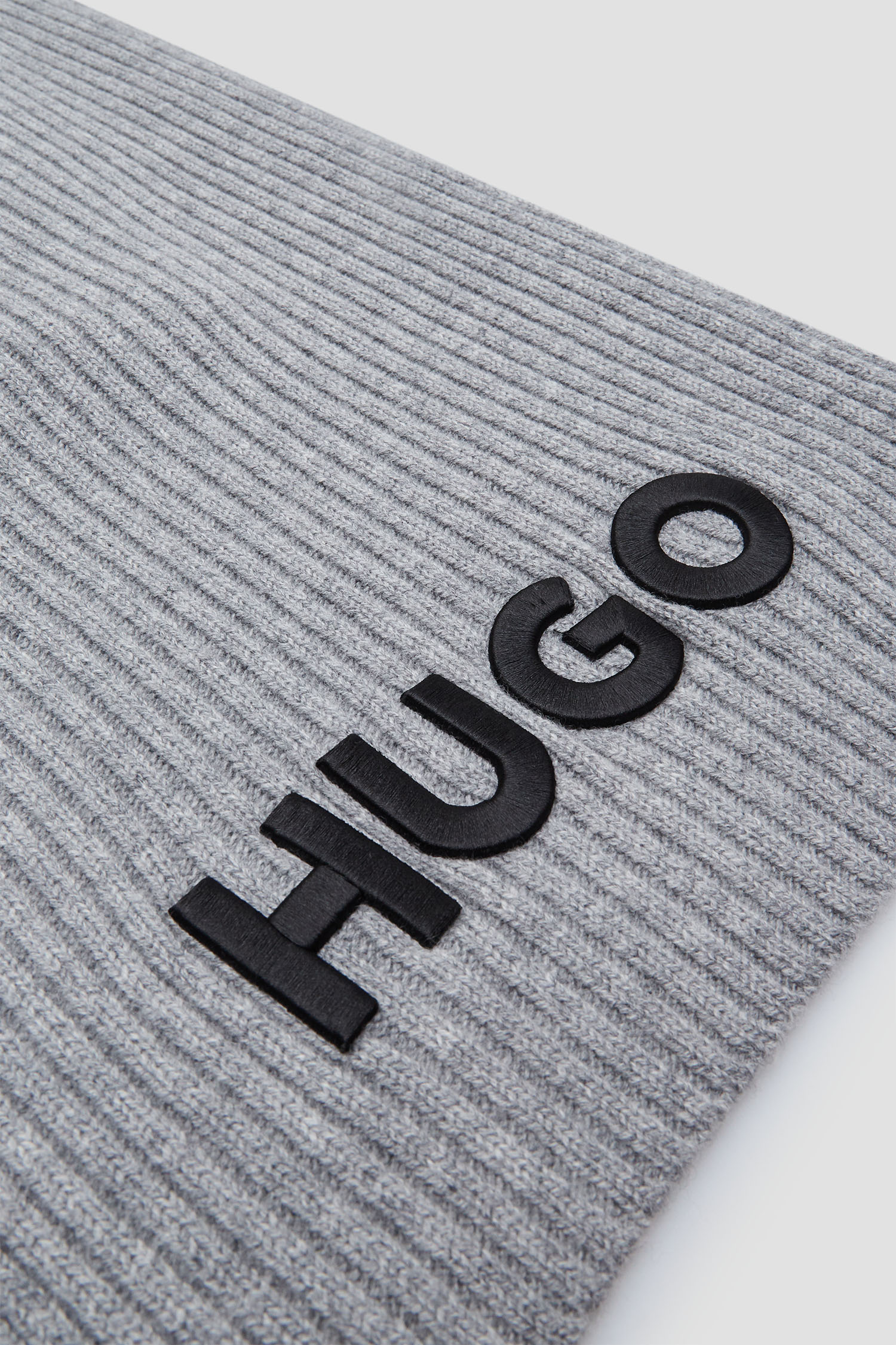 Мужской серый шерстяной шарф HUGO 50527826;034