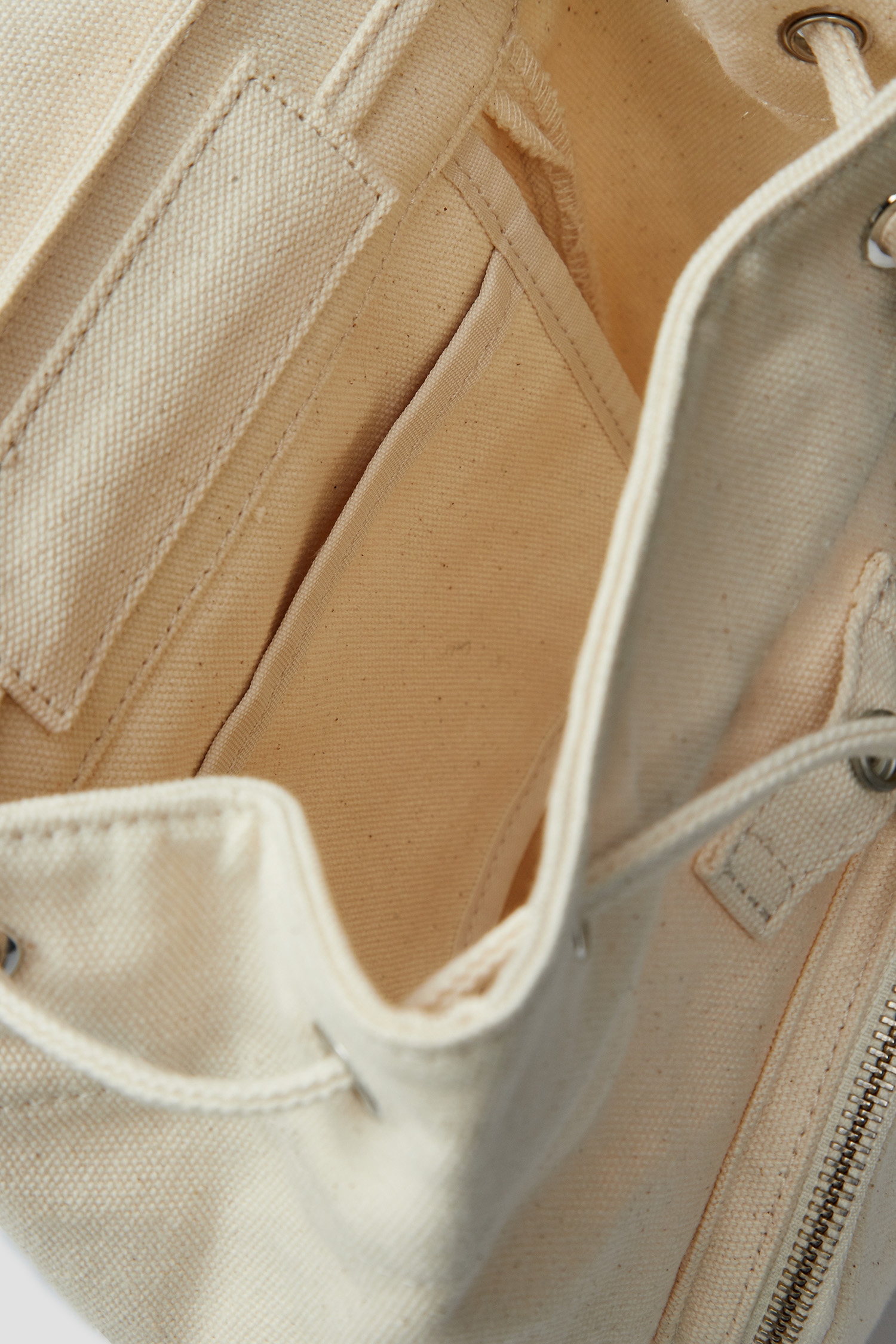 Женская белая сумка-рюкзак Levi’s® 235706;5.21