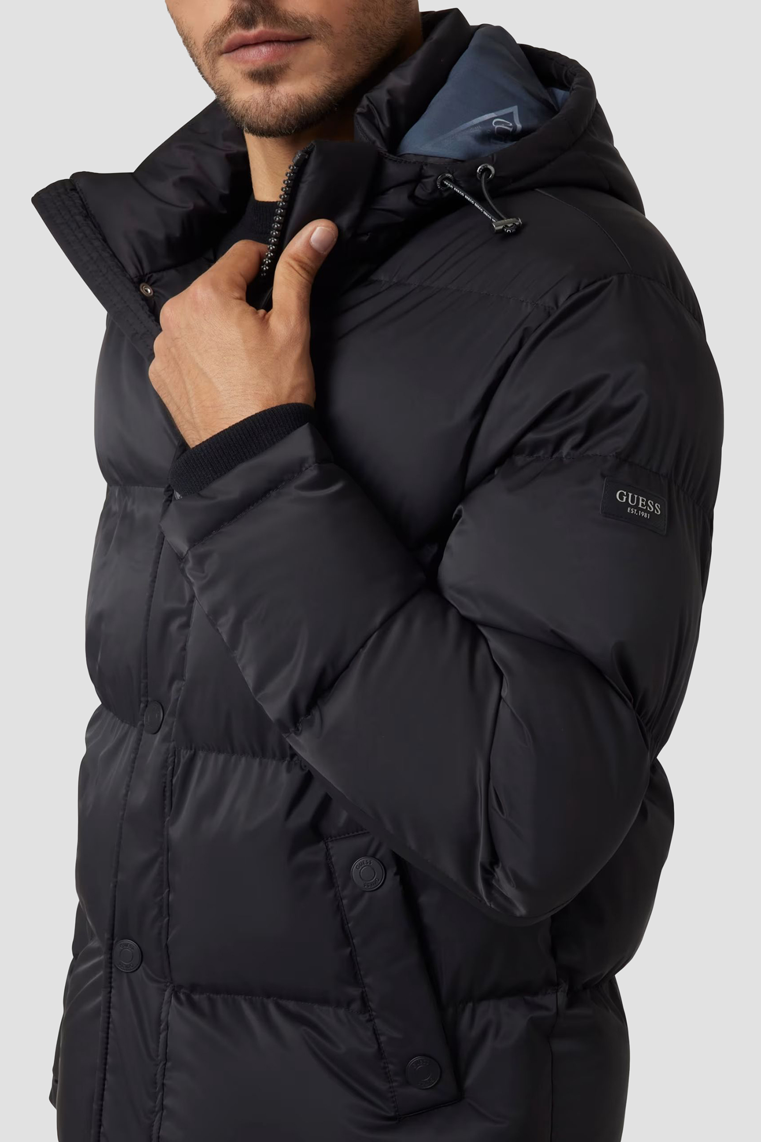 Чоловіча чорна куртка Guess M4BL21.WGJ42;JBLK