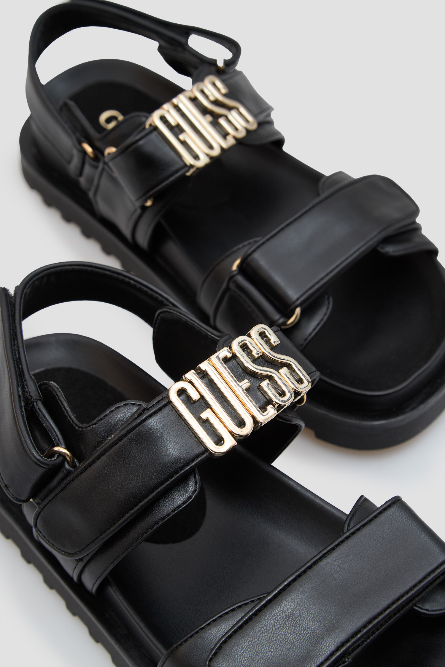 Женские черные сандалии Guess FLJFBL.ELE03;BLACK