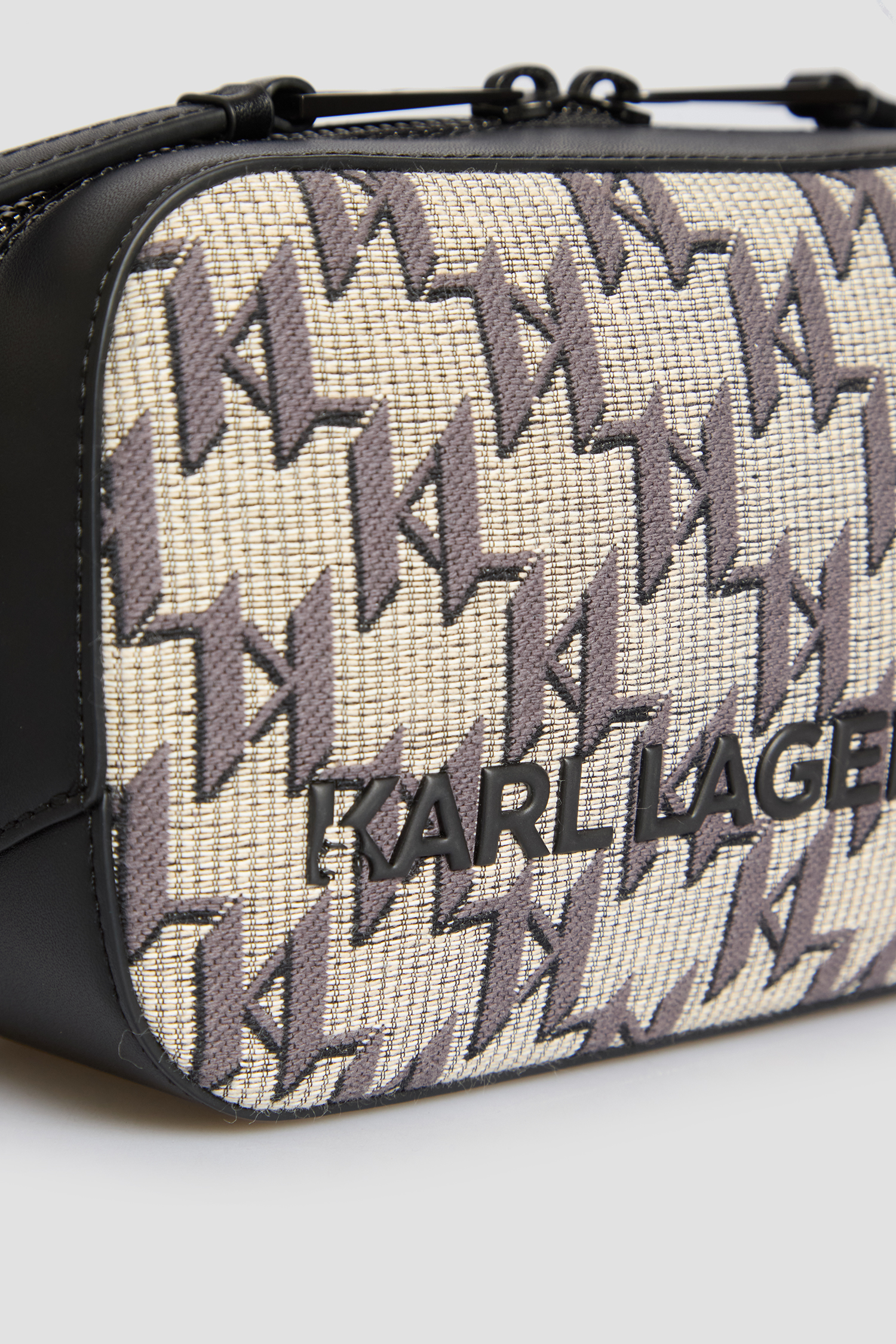 Мужская бежевая сумка с узором Karl Lagerfeld A2M30235;900