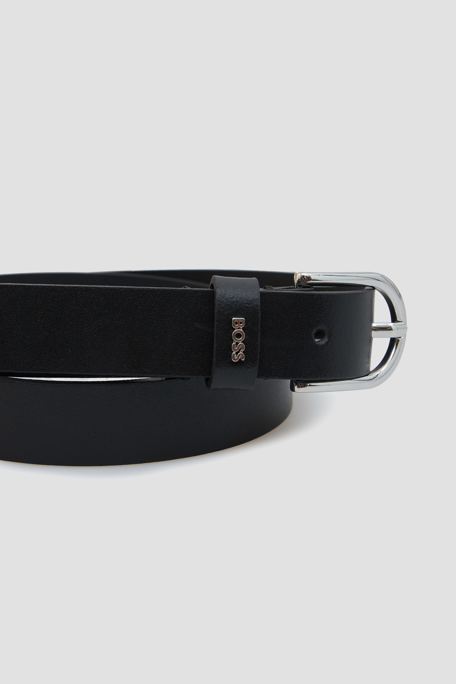 Жіночий чорний шкіряний ремінь BOSS 50553383;001