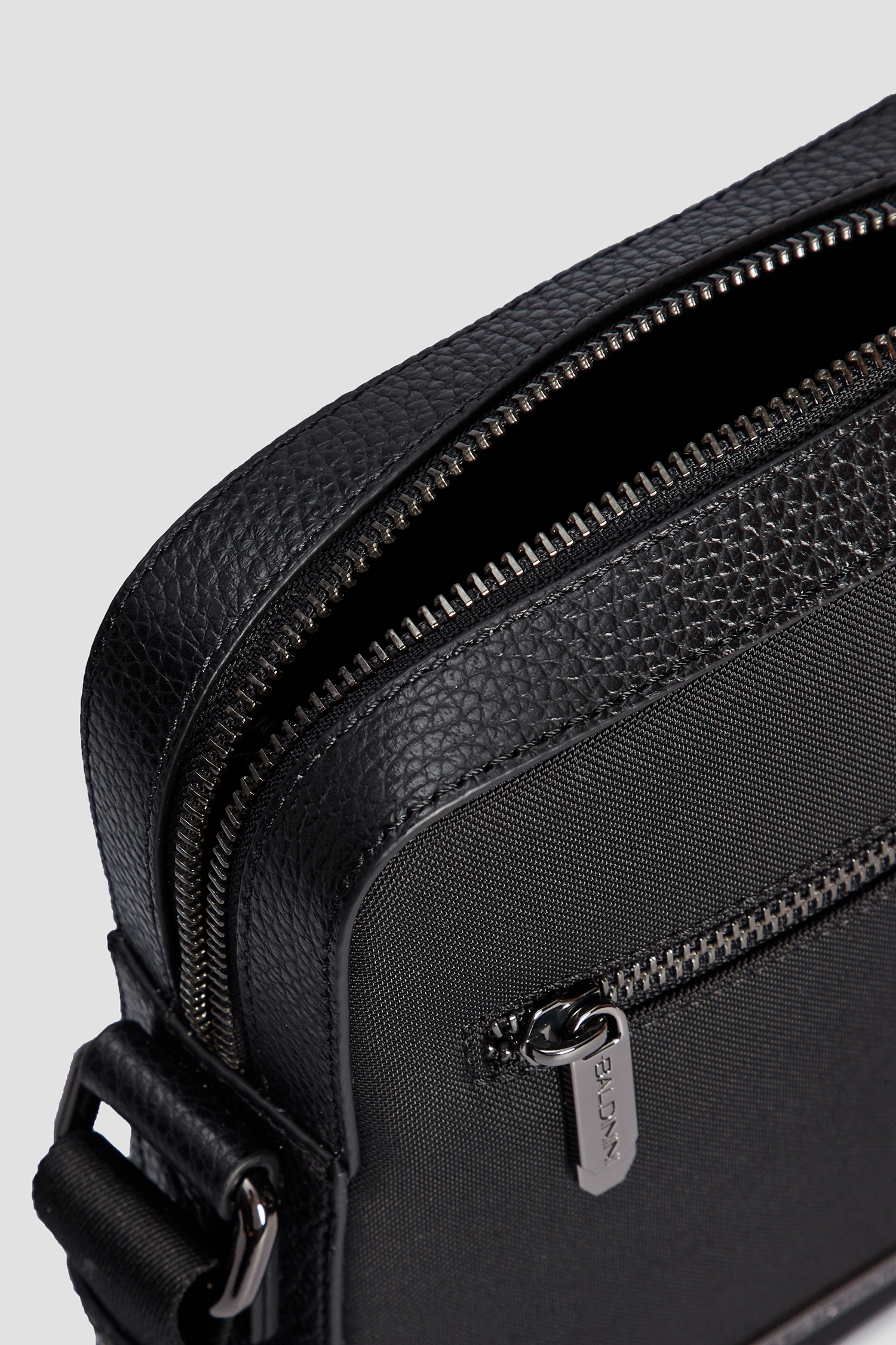 Мужская черная кожаная сумка BALDININI C3A002XXTONY;NENE