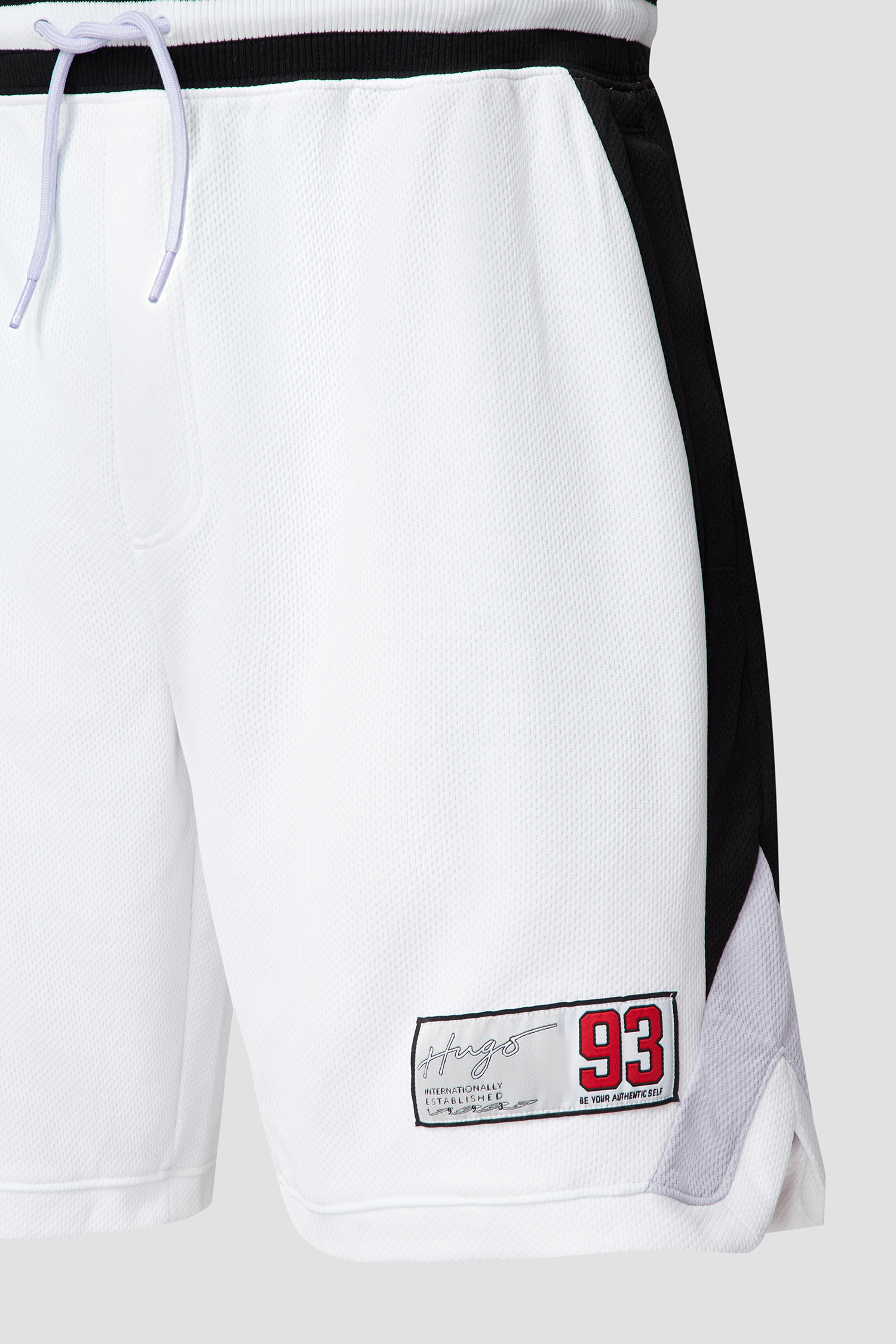 Мужские белые шорты HUGO 50489621;100