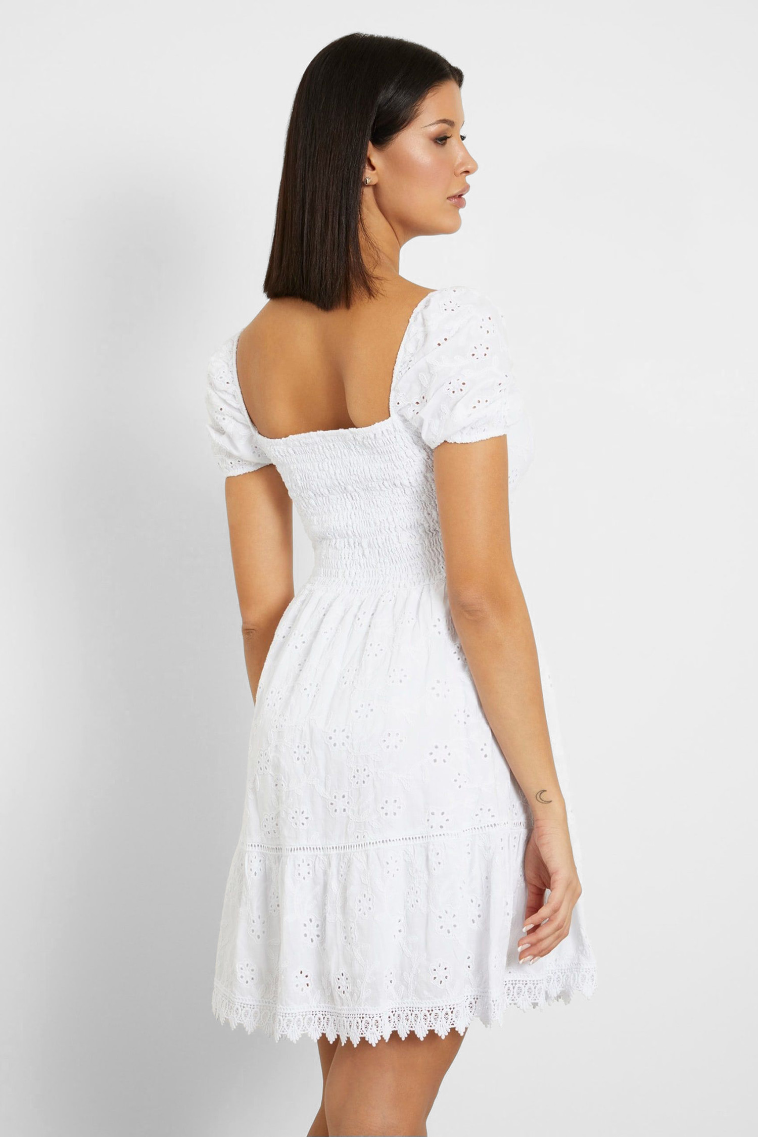 Женское белое платье Guess W4GK50.WG590;G011