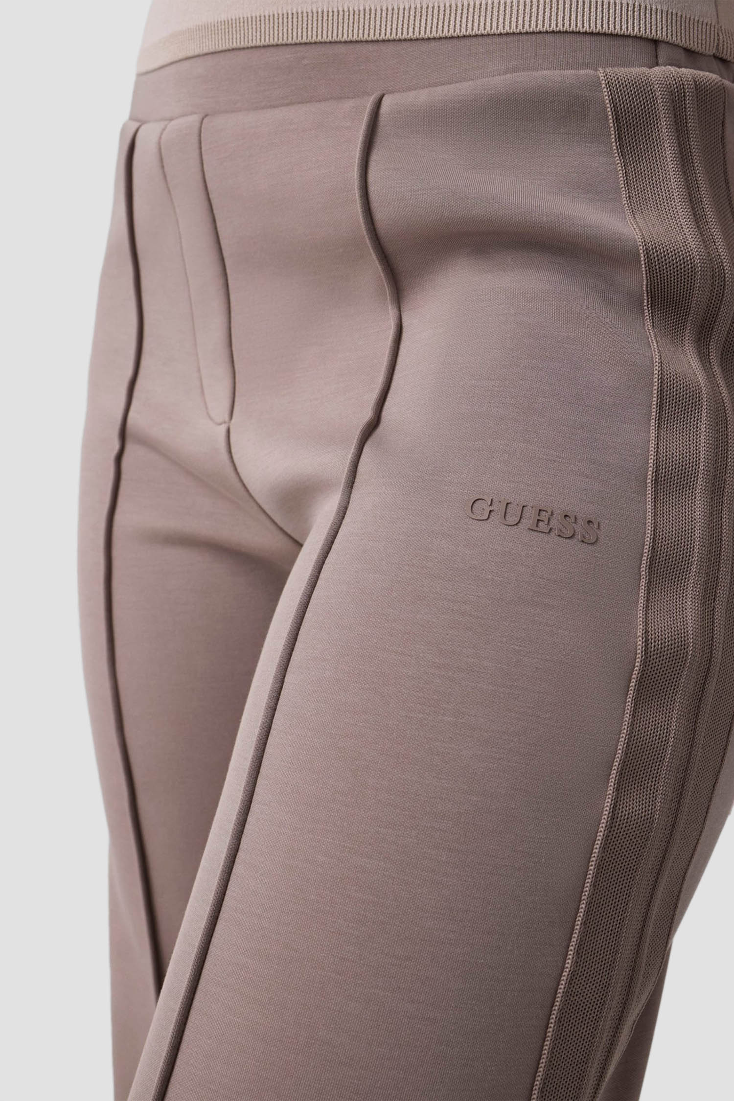 Жіночі бежеві спортивні штани Guess V6YB14.K4306;A92T