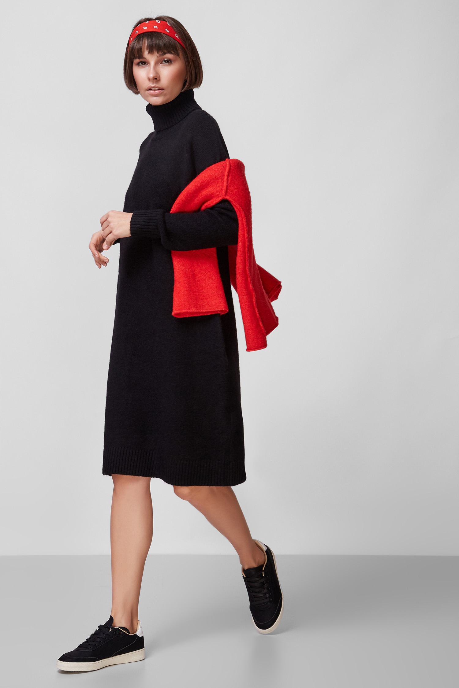 Жіноча чорна сукня SuperDry W8010923A;02A
