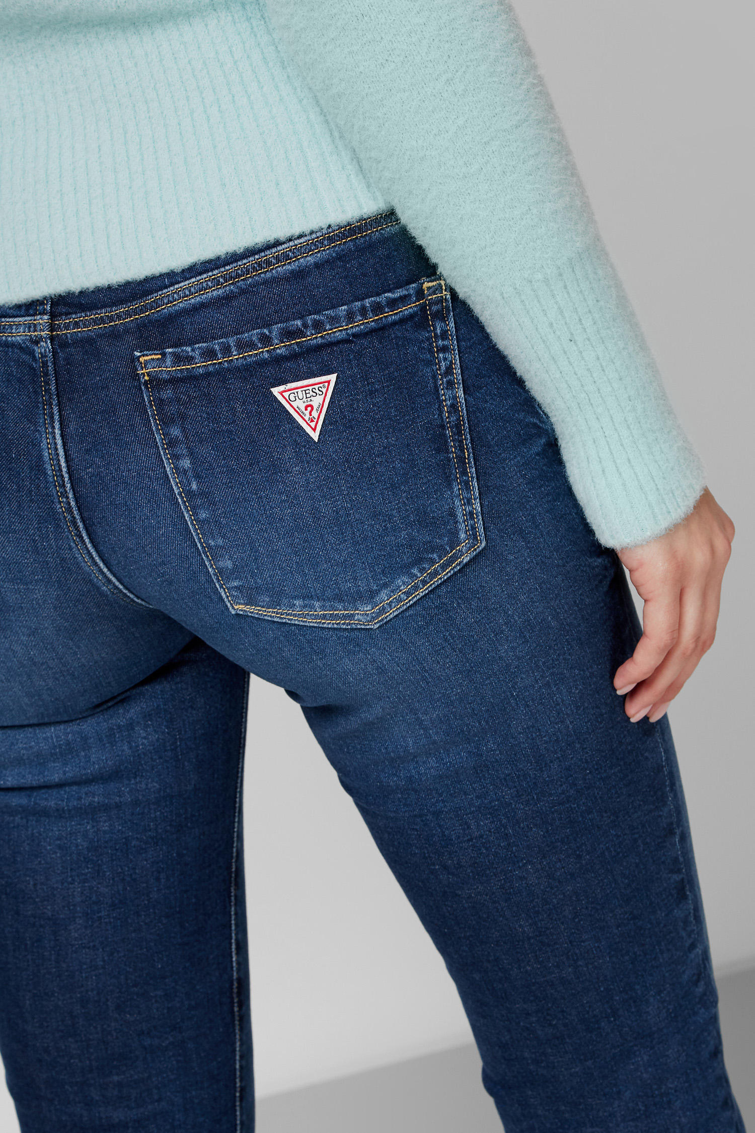 Жіночі сині джинси Guess W2RA18.D4KH6;REFV