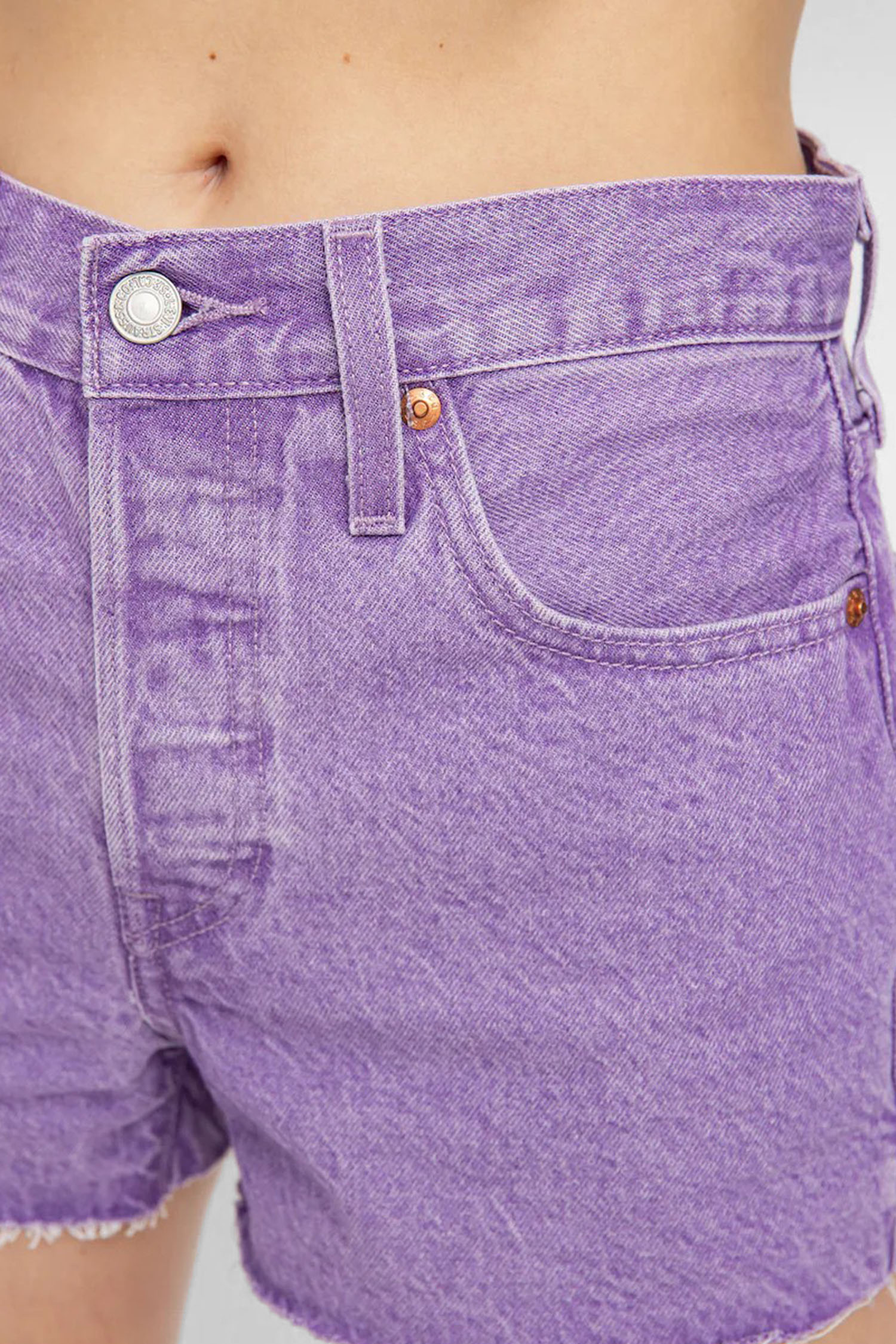 Женские сиреневые джинсовые шорты 501® Levi’s® 56327;0246