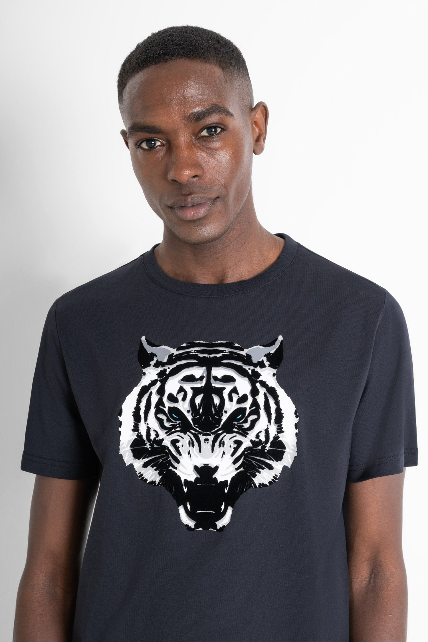 Мужская темно-синяя футболка Antony Morato MMKS02442.FA100240;7073