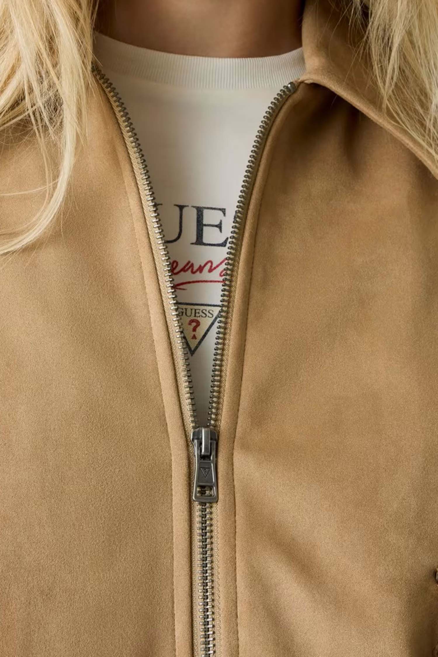 Жіноча бежева куртка Guess Jeans W6RL36.WJ842;G1FE