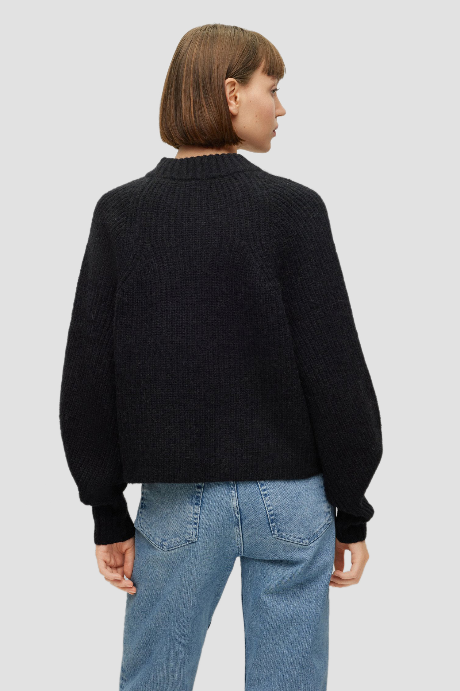 Женский черный шерстяной свитер HUGO 50477079;001