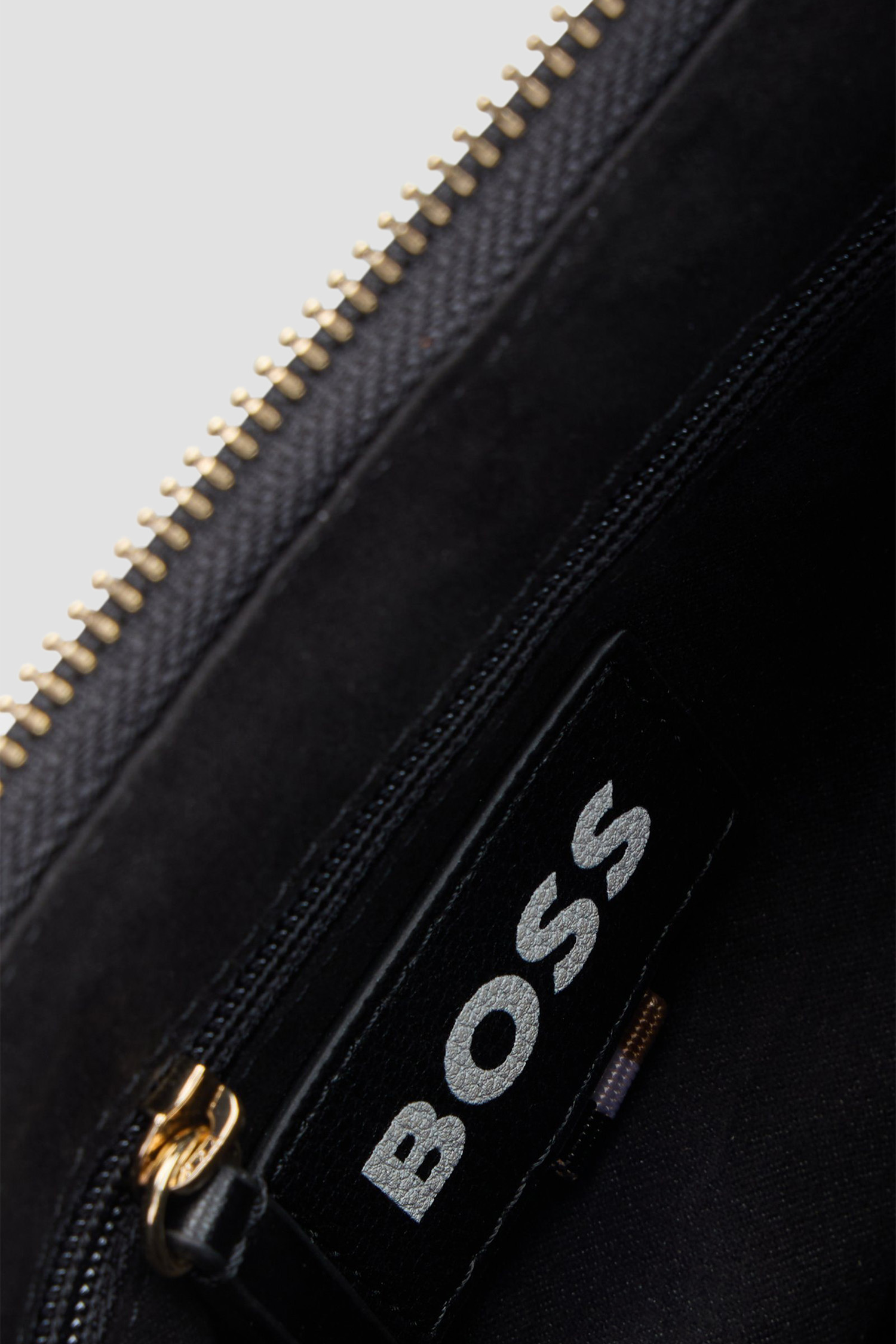 Женская черная сумка BOSS 50535971;001