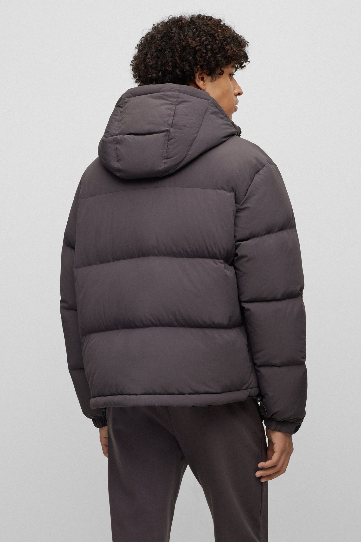 Мужской темно-серый пуховик HUGO 50496293;023