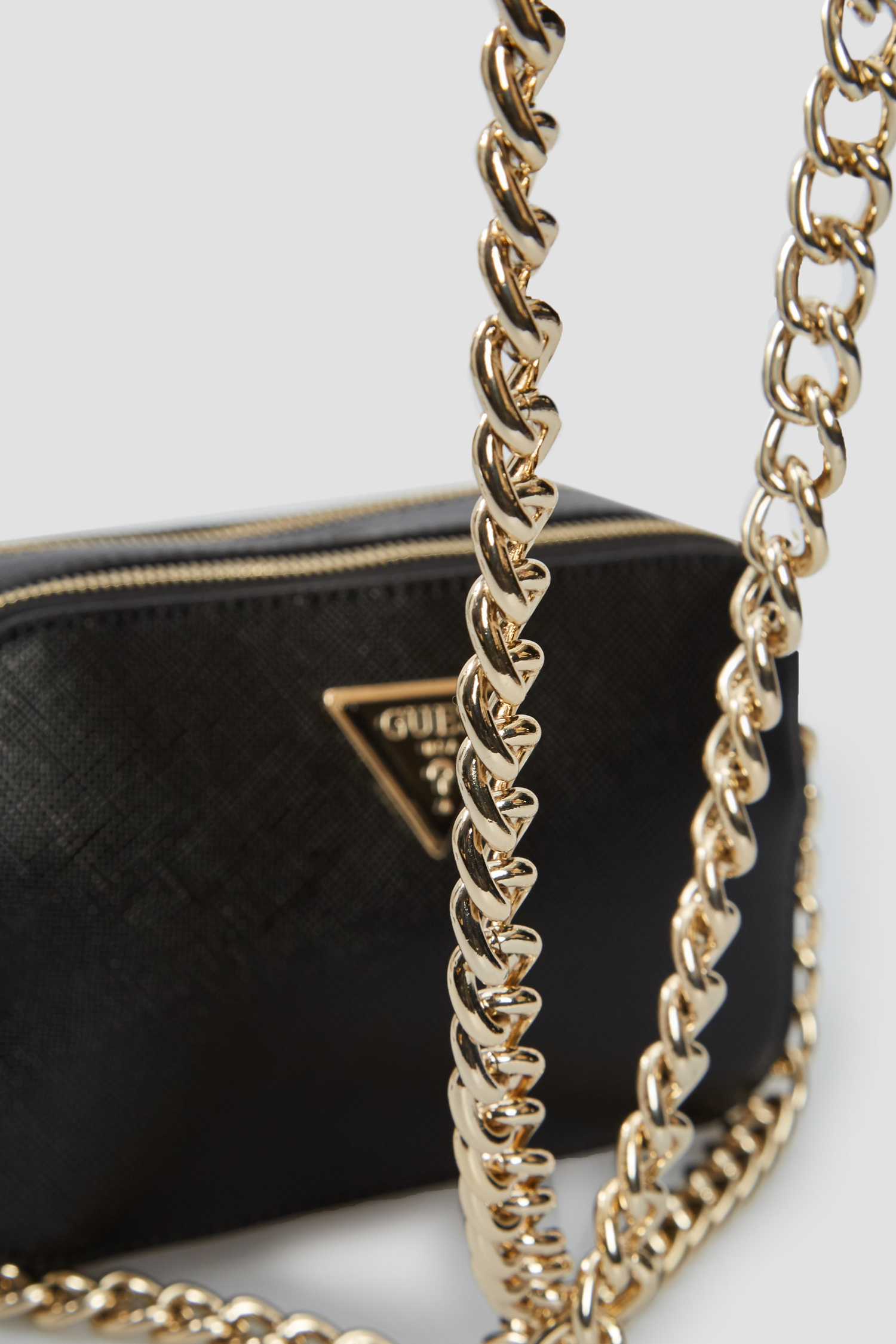 Жіноча чорна сумка Guess HWZG78.79140;BLA