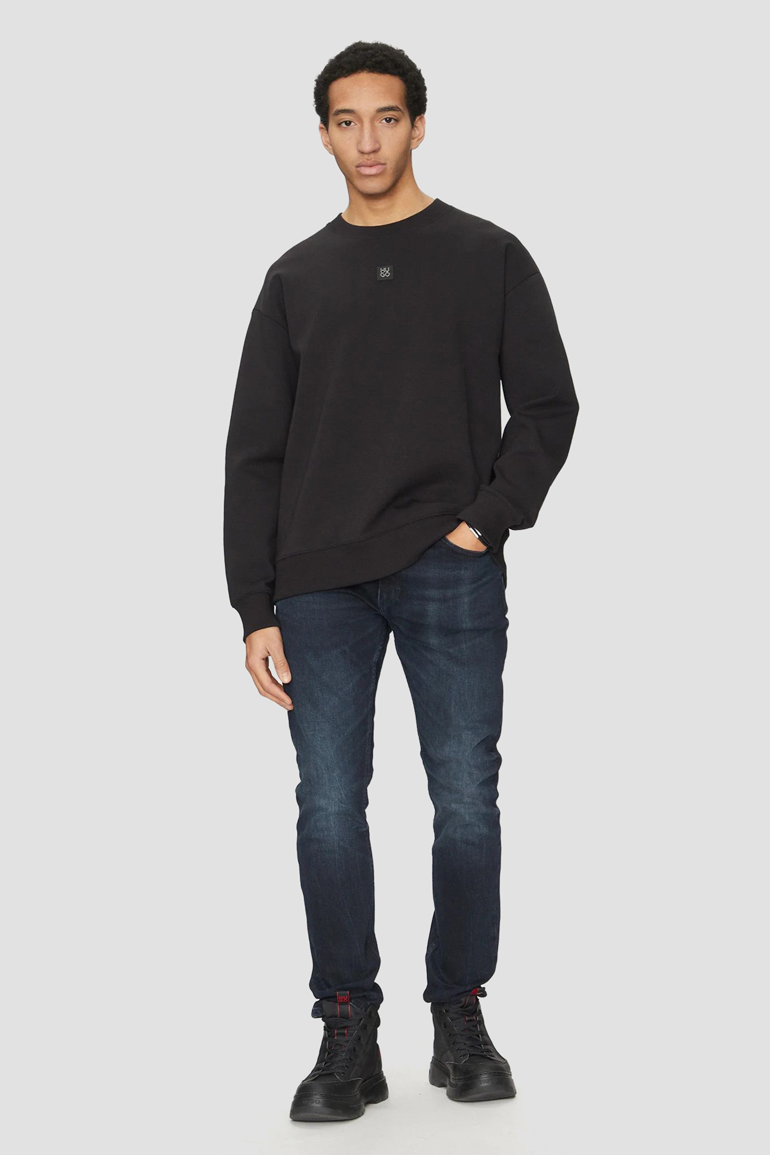 Мужской черный свитшот HUGO 50533689;001