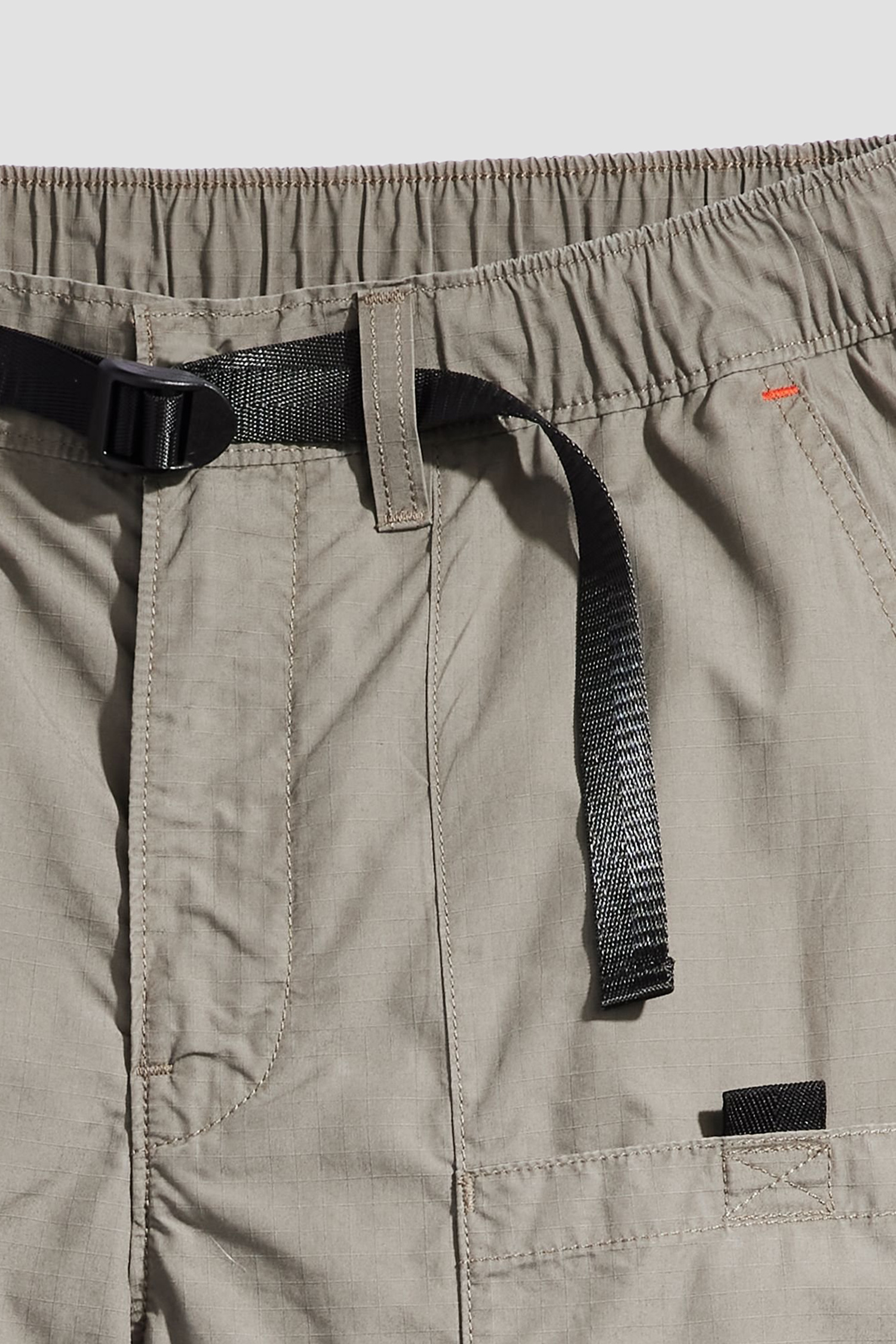 Мужские оливковые шорты Levi’s® A7358;0003