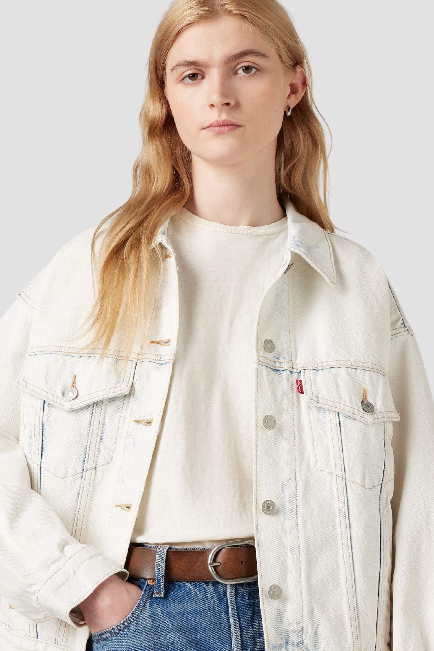 Женская белая джинсовая куртка Levi’s® A1743;0051