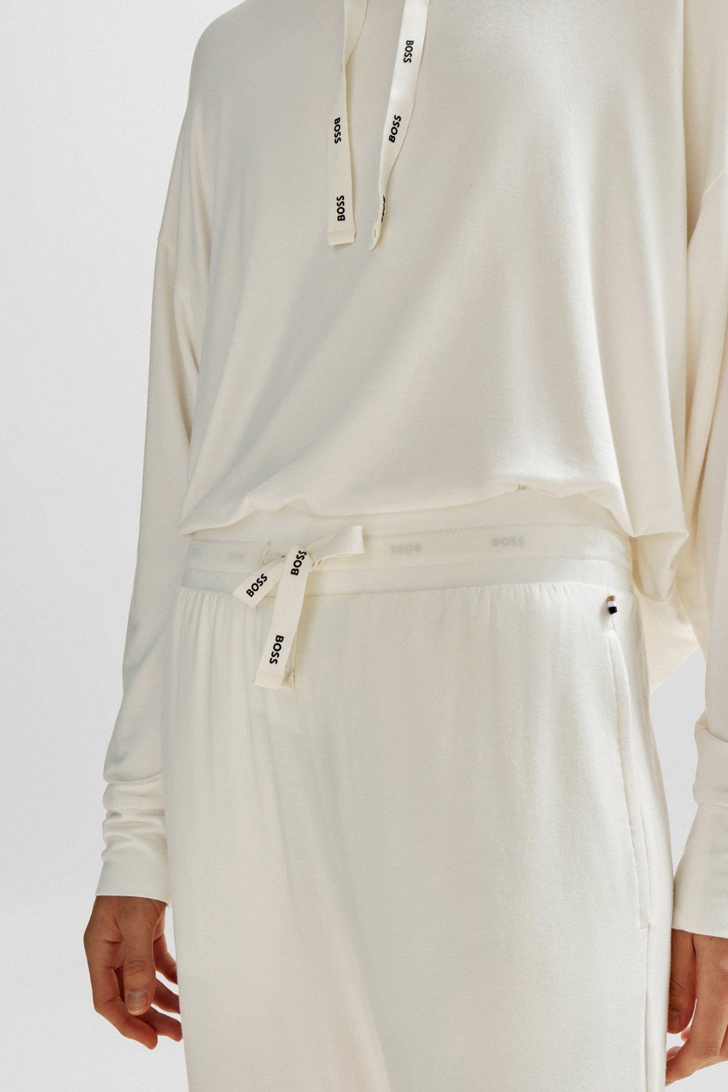 Жіночі білі спортивні штани BOSS 50511099;118