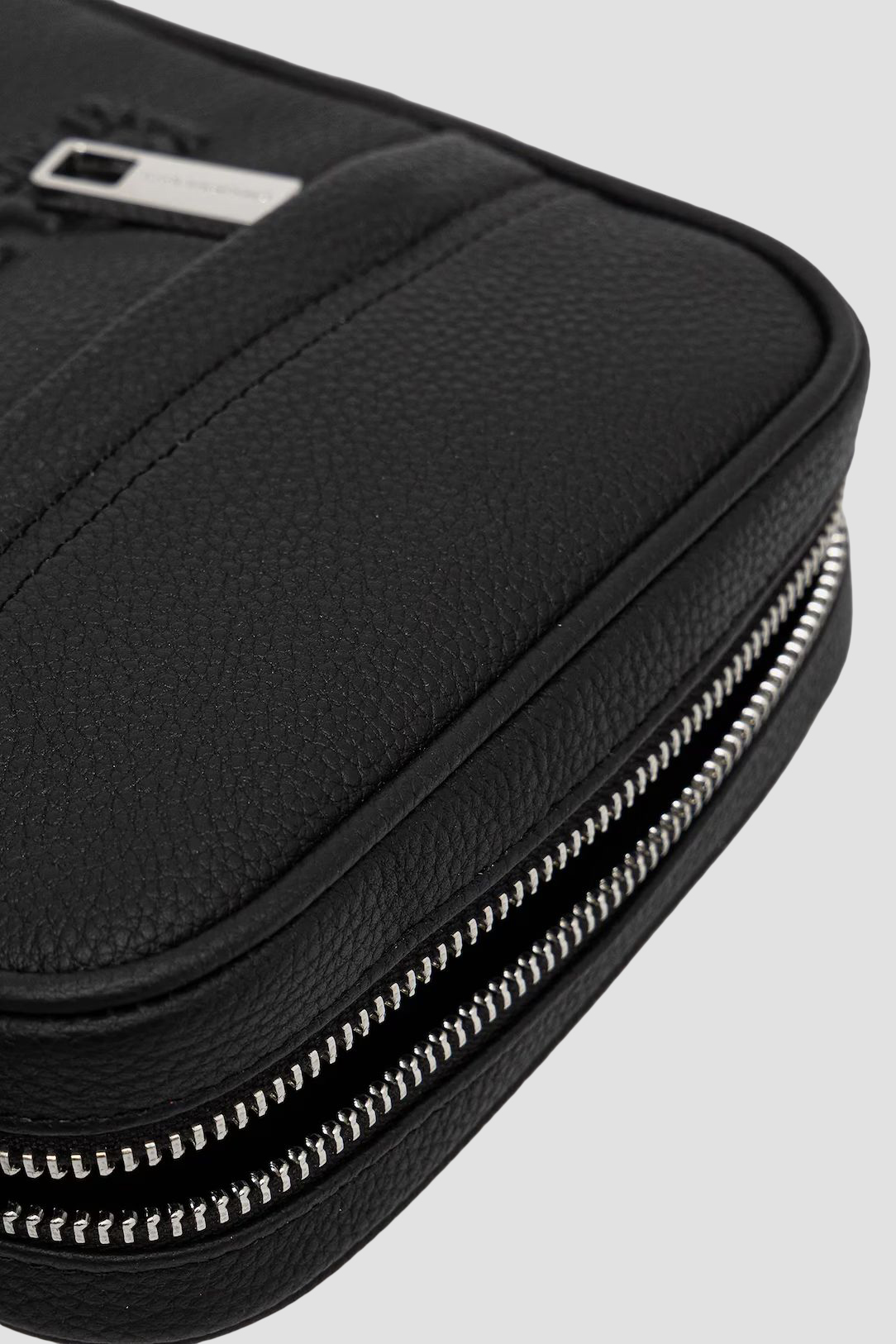 Чоловіча чорна шкіряна сумка Karl Lagerfeld A3M30177;999