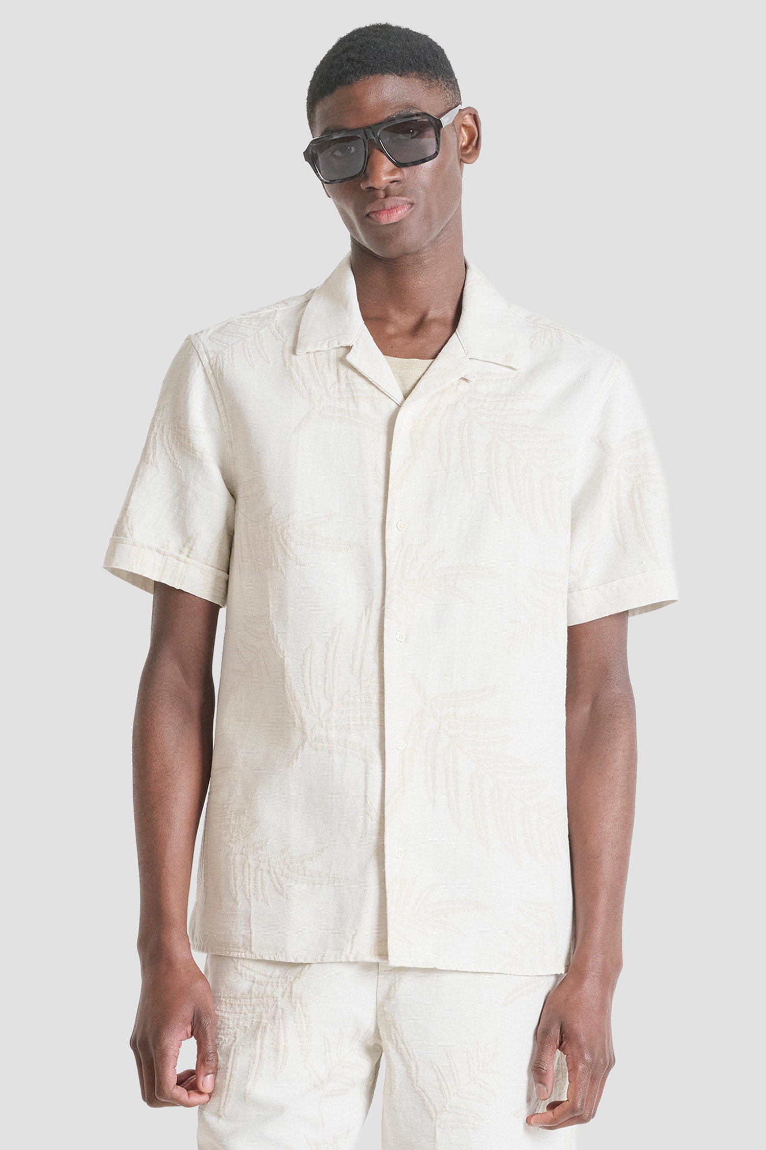 Мужская белая рубашка с узором Antony Morato MMSS00204.FA440060;2107